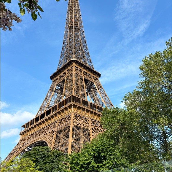 Meet your Posher, Vanessa - Picture 1 of 2